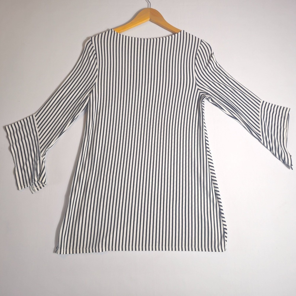 Chico's Blouse Top Women 0 (S) Black White Striped 3/4 Flutter Sleeve Round Neck - Picture 4 of 9
